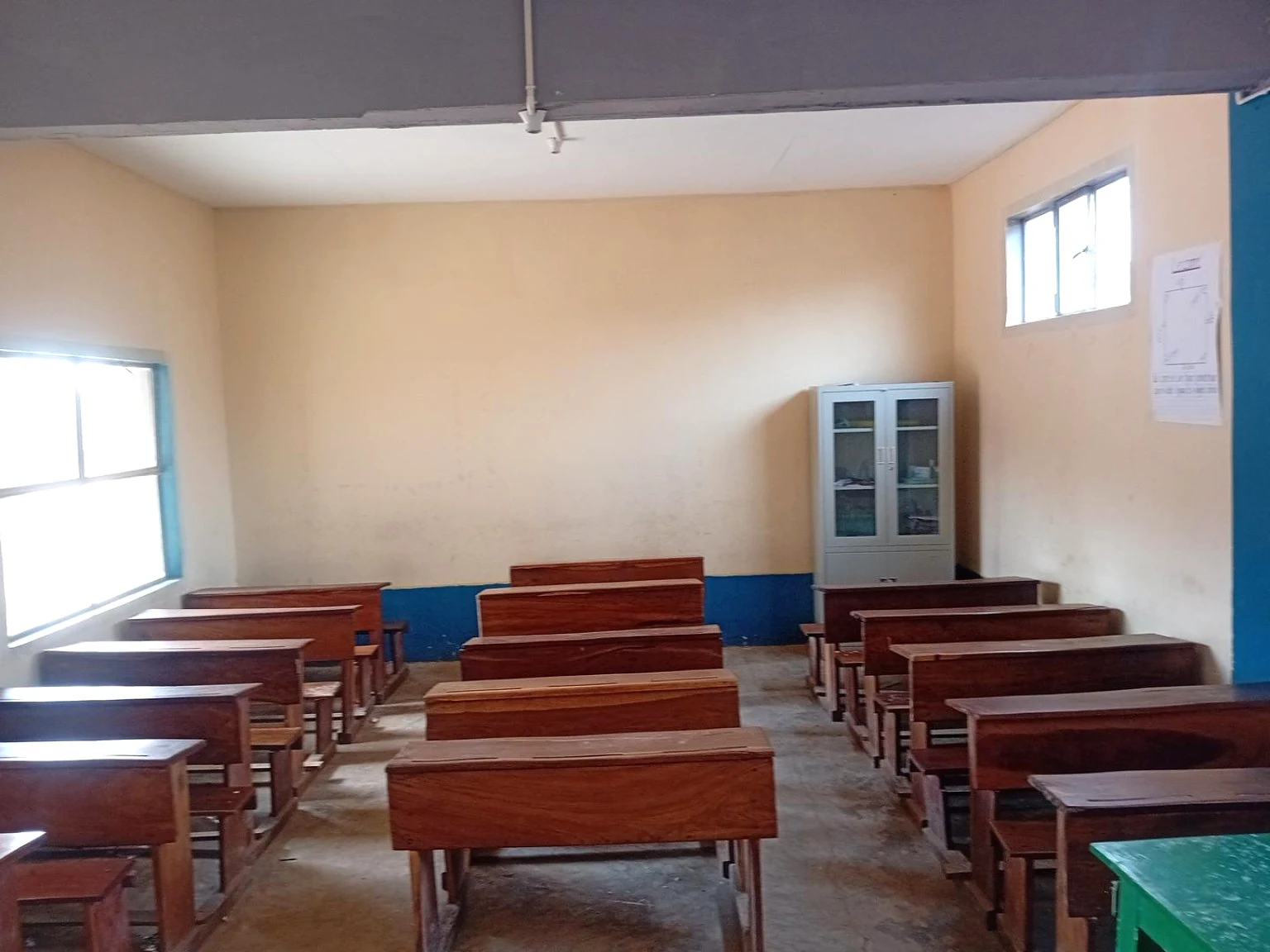 Salle de classe réelle de EXCELLENCIA COLLÈGE RIZIKI